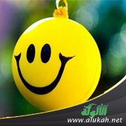 الابتسامة لا تفارق وجهه
