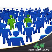 الإنسان بين الفردية والجماعية