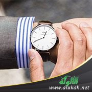 كثرة النظر إلى الساعة