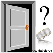 خطيبي يعيش في أسرة مفككة فهل أستمر