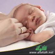الأمومة المتنكرة