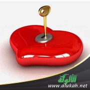 تحكم الخاطب بخطيبته قبل الزواج